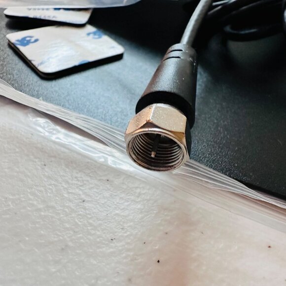 Amplified HD Digital TV Antenna HDTV Easy Install Indoor TV Antenna - Picture 10 of 14